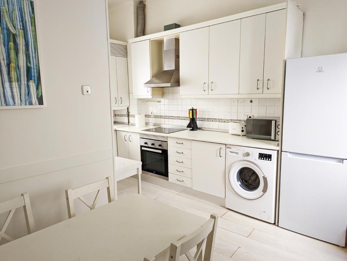 Plaza Paja Arrendamiento De Temporada Apartment Мадрид Екстериор снимка